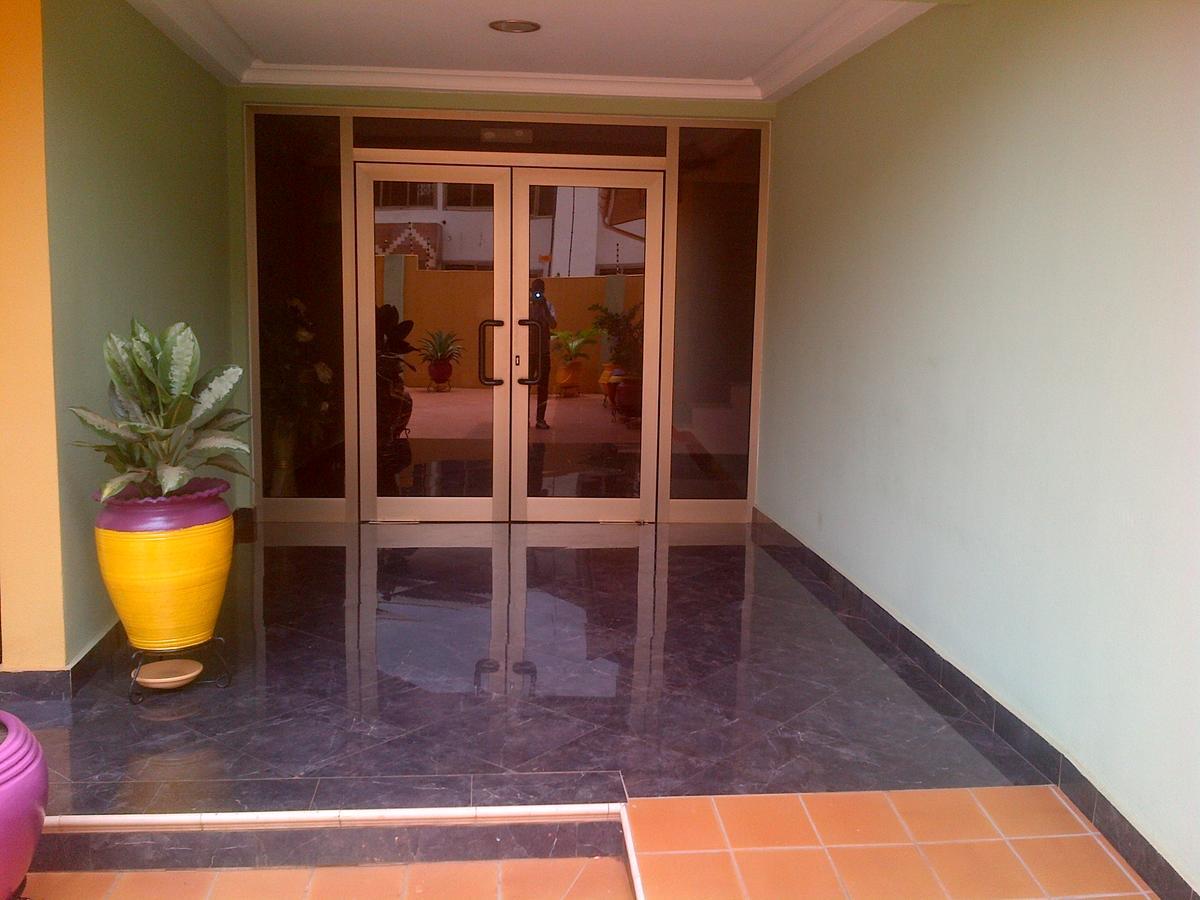 Ruby Kay Hotel Ogbodjo Exterior photo